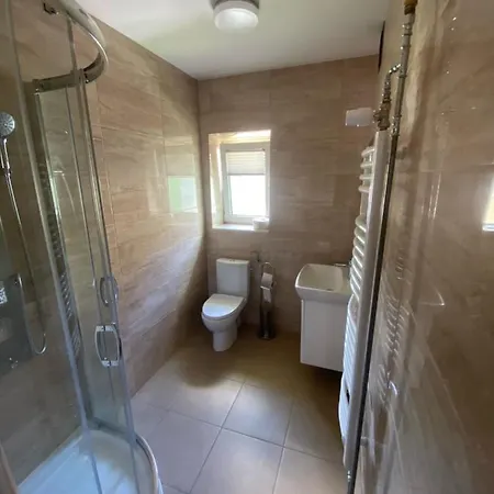 & Restauracja Lustrzany Zakatek 3*